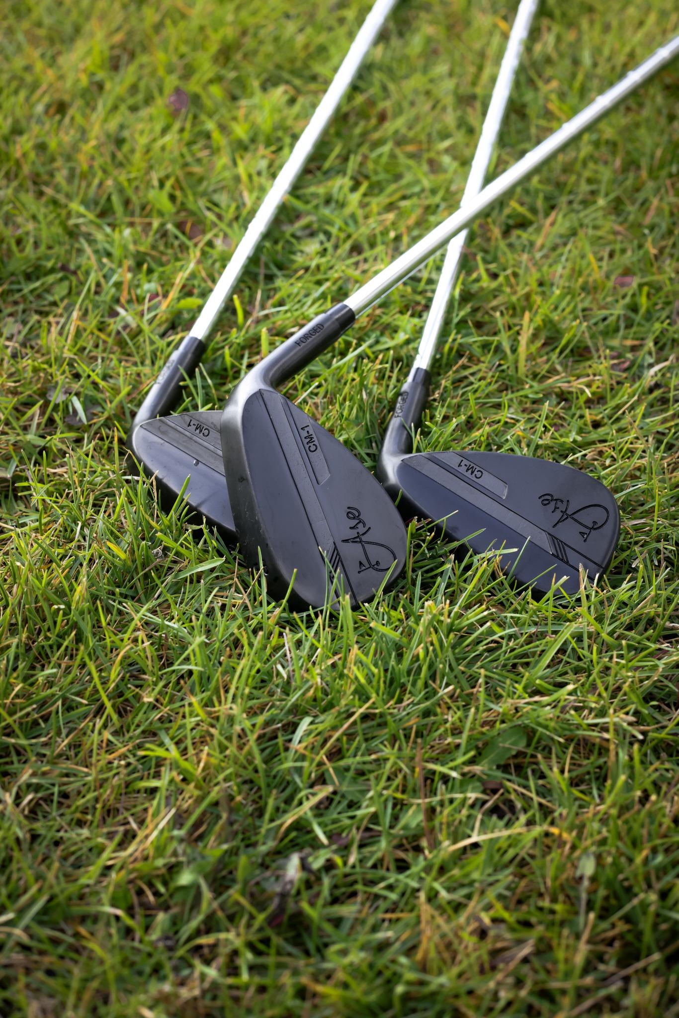 BLACKOUT 3-Piece Wedge Set (52,56,60)